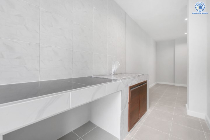 *****บ้านเดี่ยวมือสองย่านนนทบุรี ม.บุษราคัม กรีนวิลล์ ปิ่นเกล้า-วงแหวน #หลังมุม เนื้อที่กว้างขวางถึง 71 ตร.ว. ฟังก์ชัน 3 ห้องนอน 2 ห้องน้ำ 2 ที่จอดรถ บ้านตกแต่งใหม่ พร้อมเข้าอยู่ น่าอยู่อาศัย บนทำเลเดินทางสะดวก ใกล้เซ็นทรัลเวสต์เกต, ทางด่วน "กาญจนาภิเษก" และรถไฟฟ้าสายสีม่วง "สถานีตลาดบางใหญ่"